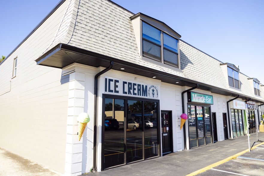 Primary Photo Of 4038 W Kennedy Blvd, Tampa Unknown For Lease