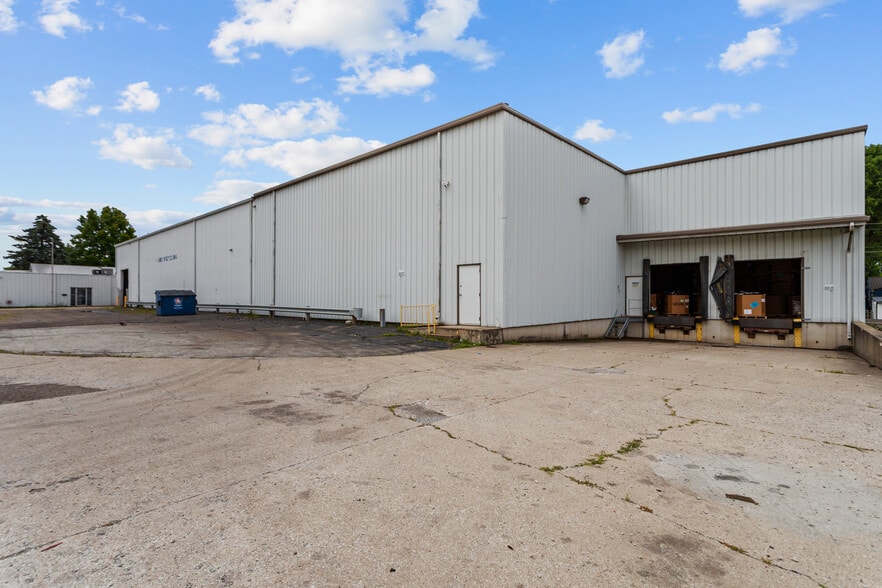 Primary Photo Of 2317 Washington St, Kokomo Warehouse For Sale