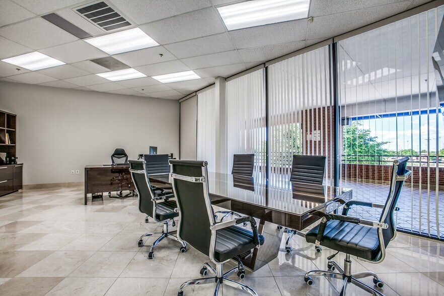 More Photos Of 800-820 W Spring Creek Pky, Plano Coworking Space