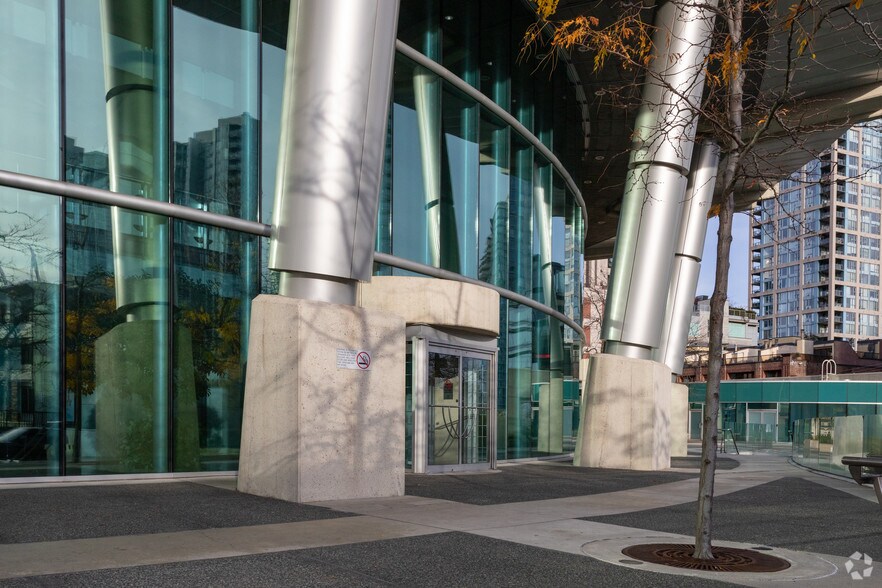More Photos Of 111 Dunsmuir St, Vancouver Office For Lease