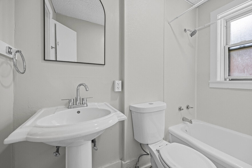 More Photos Of 321 Driving Park Ave, Rochester Apartments For Sale