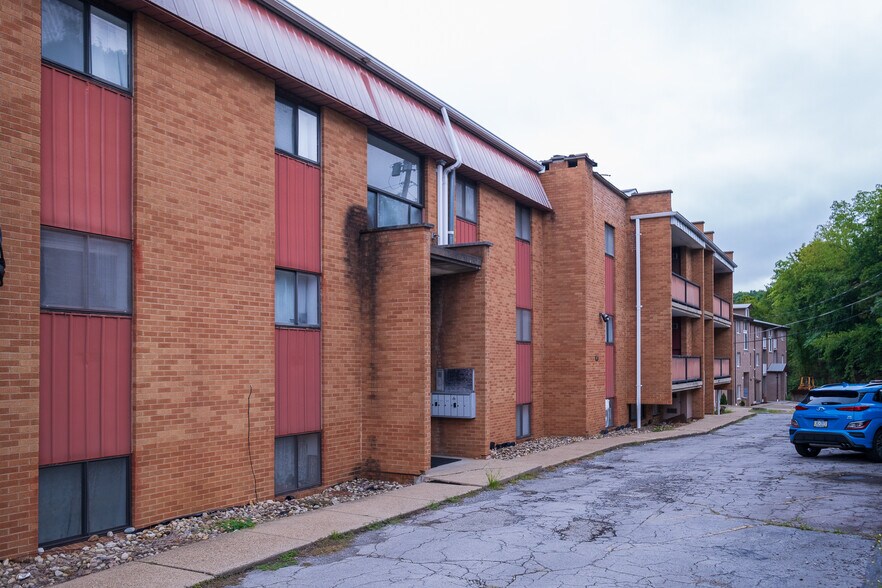 More Photos Of 203 Hugel Dr, Pittsburgh Apartments For Sale