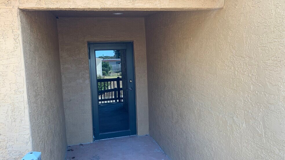 More Photos Of 1018 Union, Selma Storefront Retail Residential For Sale