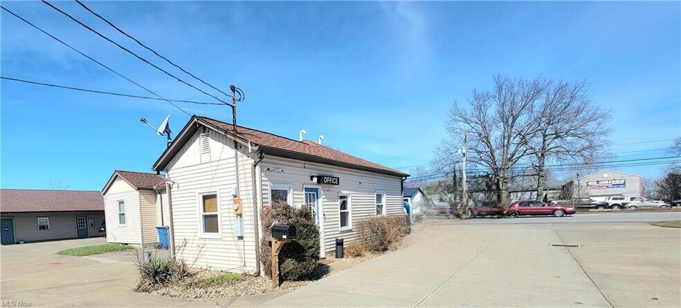 More Photos Of 3537 Liberty Ave, Vermilion Hotel For Sale