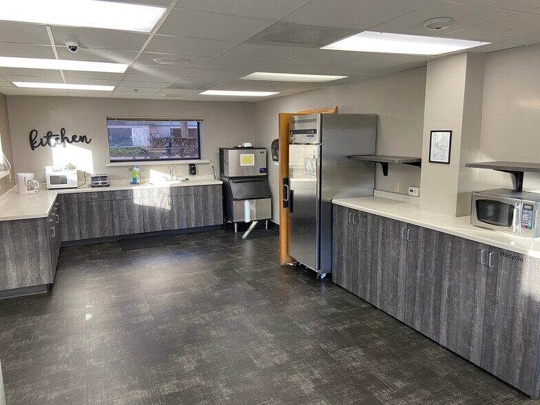 More Photos Of 1111 E South River St, Appleton Apartments For Sale