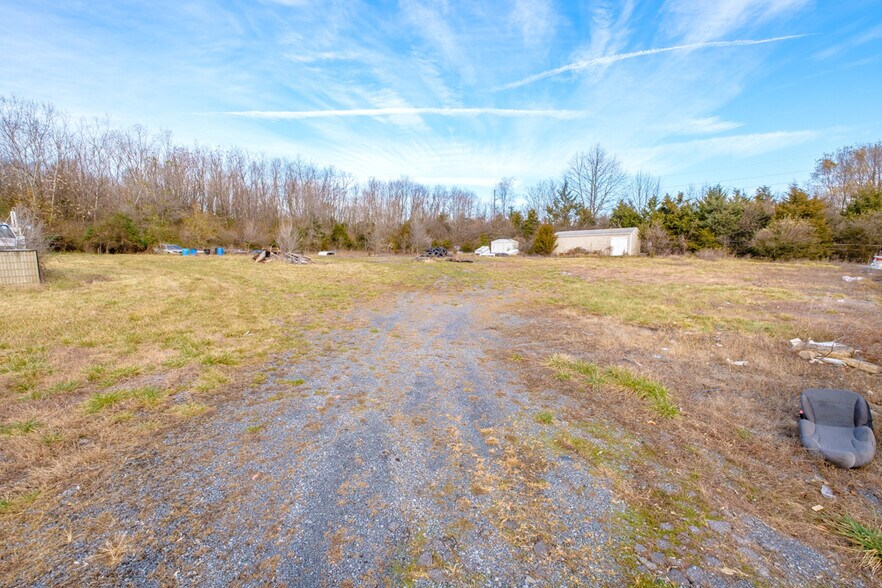 More Photos Of 2675 S Main St, Harrisonburg Auto Dealership For Lease
