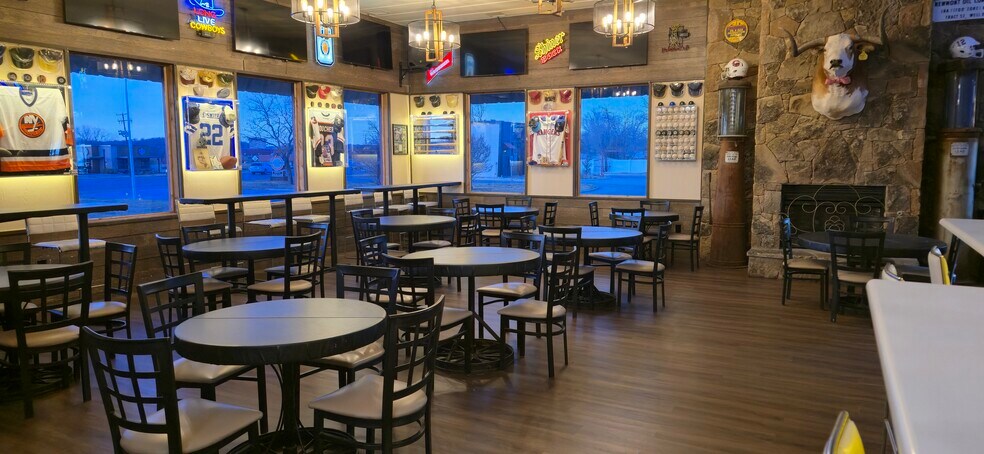 More Photos Of 1401 Texas 16, Graham Restaurant For Sale