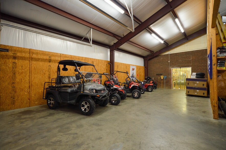 More Photos Of 12056 Stallings Commerce Dr, Matthews Showroom For Sale