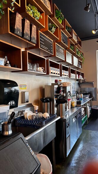 More Photos Of 2241-2245 Eastlake Ave, Seattle Storefront Retail Residential For Sale