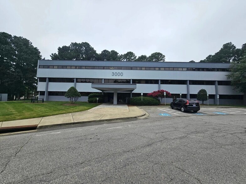 More Photos Of 3000 Highwoods Blvd, Raleigh Office For Lease