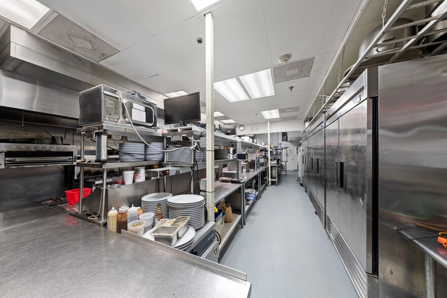 More Photos Of 4725 Vincennes Blvd, Cape Coral Restaurant For Sale