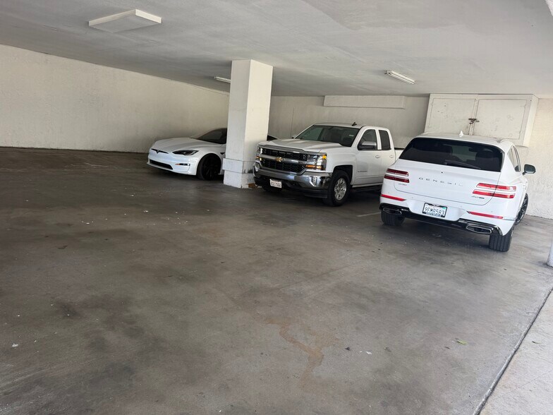 More Photos Of 3940 W 112th St, Inglewood Apartments For Sale