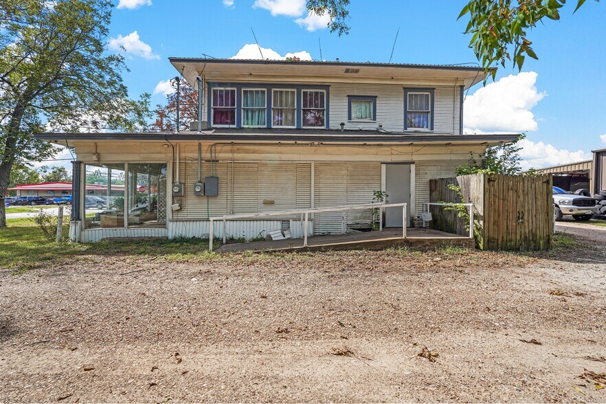 More Photos Of 505 S Washington St, Kaufman Storefront Retail Office For Sale