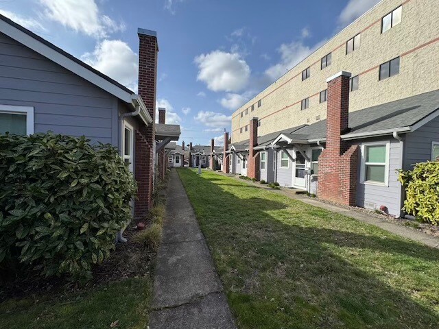 More Photos Of 1230 Chemeketa St NE, Salem Apartments For Sale