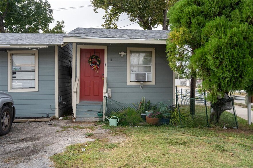 More Photos Of 13928 Bandera St, Houston Apartments For Sale