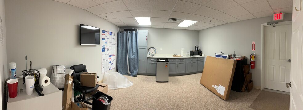 More Photos Of 377 Main St, Niantic Apartments For Lease