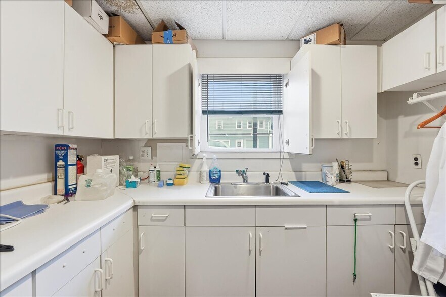 More Photos Of 741 Bloomfield Ave, Verona Office For Sale