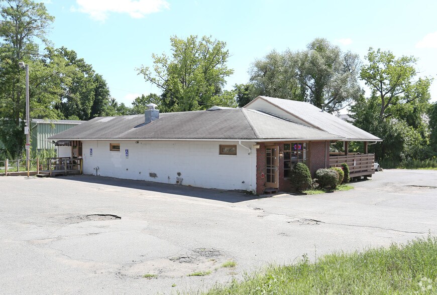 More Photos Of 287 N Elm St, Westfield Restaurant For Sale