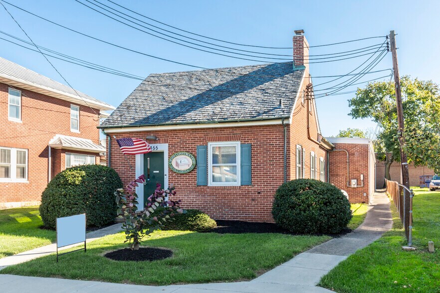 More Photos Of 1355 N Main St, Hampstead Office For Sale