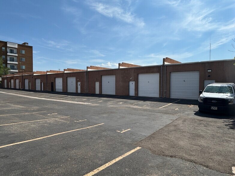 Primary Photo Of 319 Claremont Ave NW, Albuquerque Warehouse For Lease