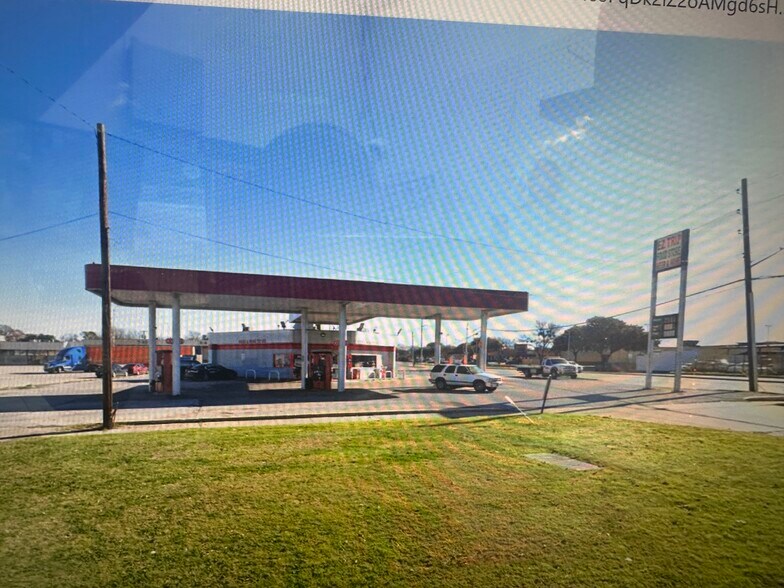 More Photos Of 3130 N Buckner Blvd, Dallas Service Station For Sale