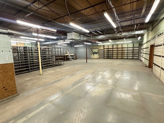 More Photos Of 14333-14347 Fenkell St, Detroit Freestanding For Lease