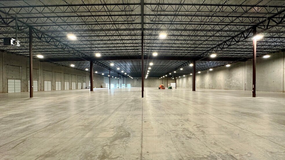 More Photos Of 1895 Remington Trl, Huntsville Manufacturing For Lease