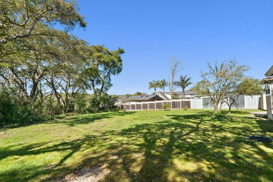 More Photos Of 420 Capitola Road Ext, Santa Cruz Apartments For Sale