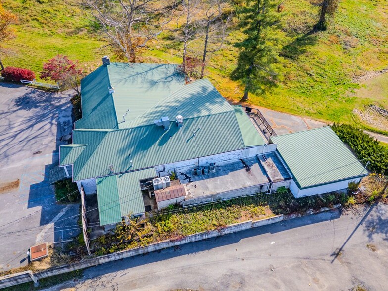 More Photos Of 38 E Main St, Paris Land For Sale