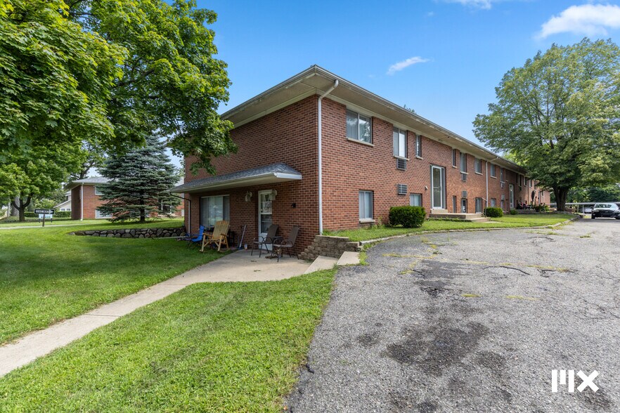 More Photos Of 2907 S Burdick St, Kalamazoo Apartments For Sale