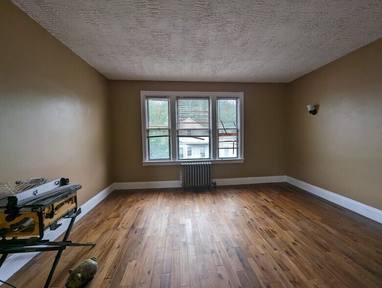 More Photos Of 212 Myrtle Ave, Jersey City Apartments For Sale
