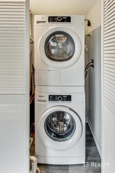 More Photos Of 501-551 W Euclid Ave, Arlington Heights Apartments For Sale