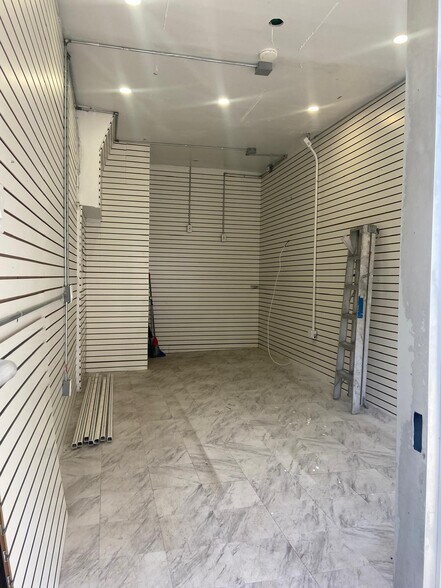 More Photos Of 340-346 Audubon Ave, New York Storefront For Lease