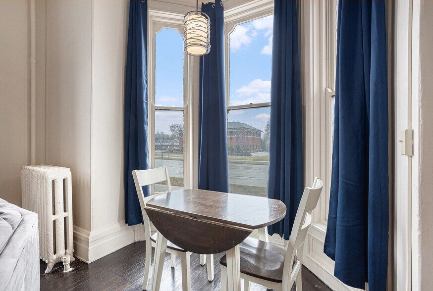 More Photos Of 701 Center Ave, Bay City Apartments For Sale