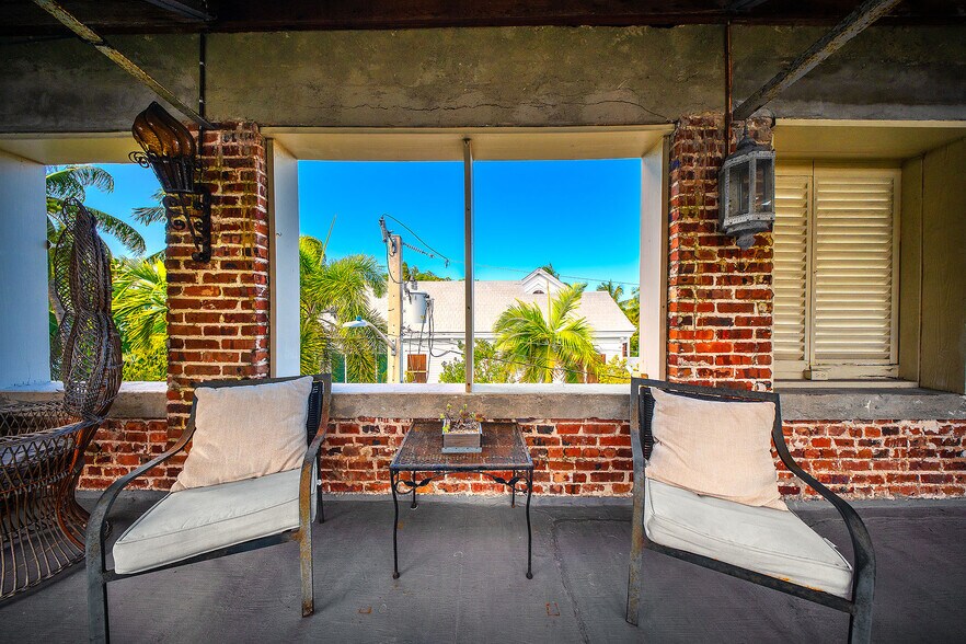 More Photos Of 314 Simonton St, Key West Flex For Sale
