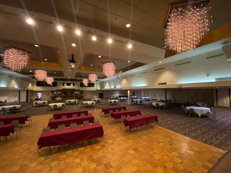 More Photos Of 901 Dual Hwy, Hagerstown Restaurant For Sale