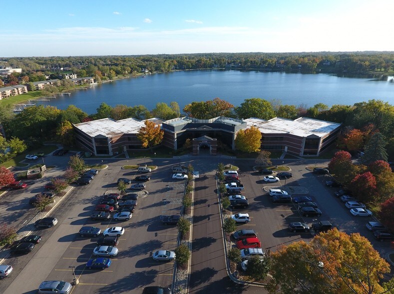 More Photos Of 1750 S Telegraph Rd, Bloomfield Hills Medical For Lease