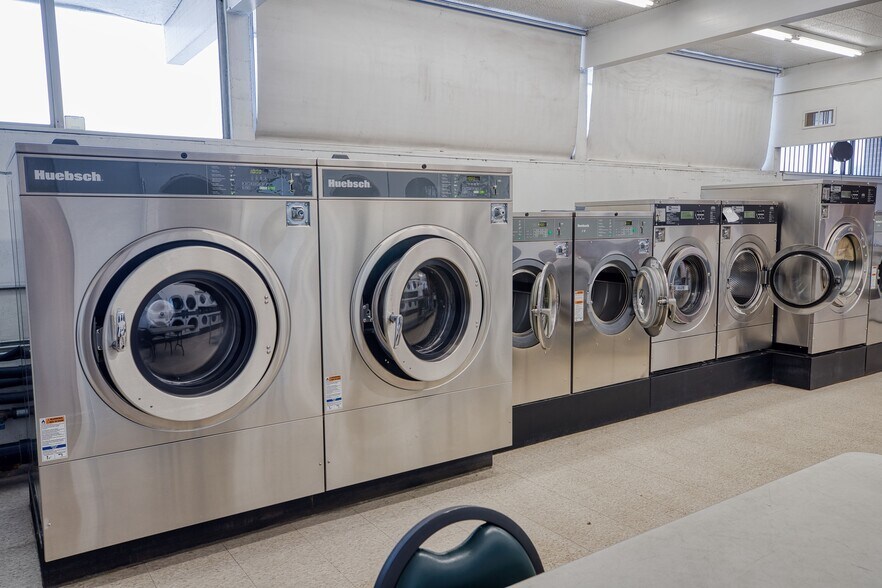 More Photos Of 2414 Main St, Lewiston Convenience Store For Sale