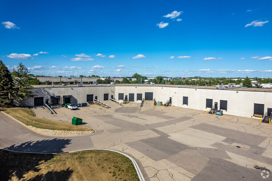 More Photos Of 1060 Lone Oak Rd, Eagan Research And Development For Lease