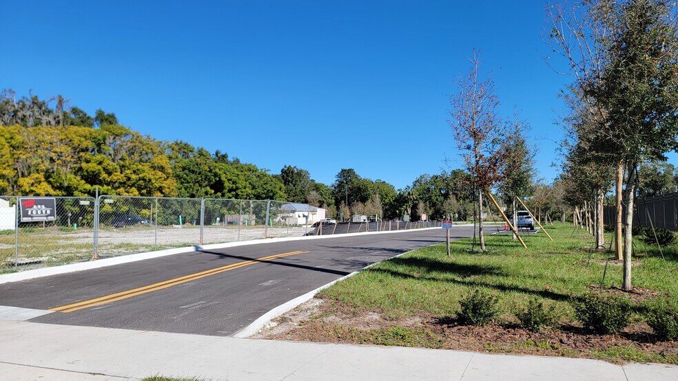 More Photos Of 425 S Woodland Blvd, Deland Office For Sale
