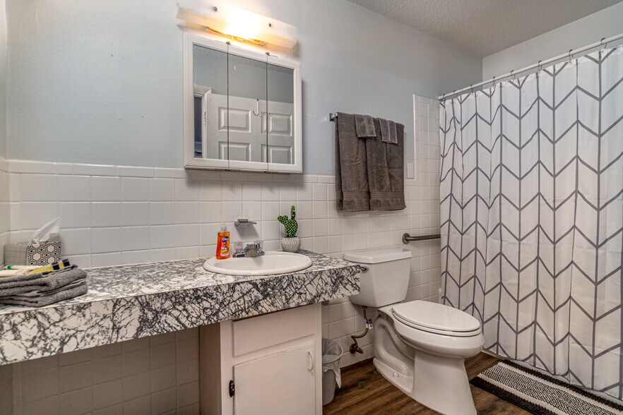 More Photos Of 912 N Hwy 87, Tulia Hotel For Sale