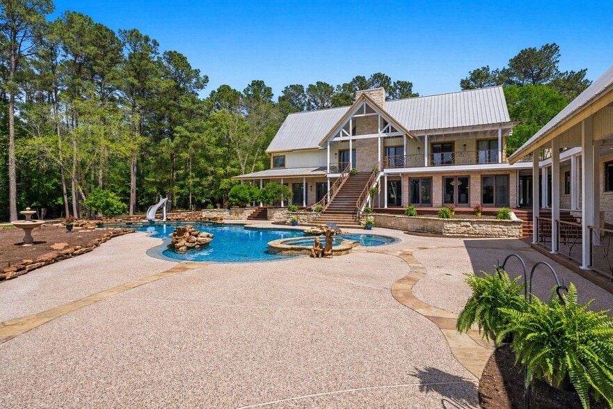 More Photos Of 43 Pool Rd, Richards Specialty For Sale