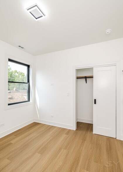 More Photos Of 3018 Polk st, Chicago Apartments For Sale