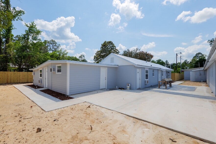 More Photos Of 149 West Thigpen Avenue, Lakeland Apartments For Sale