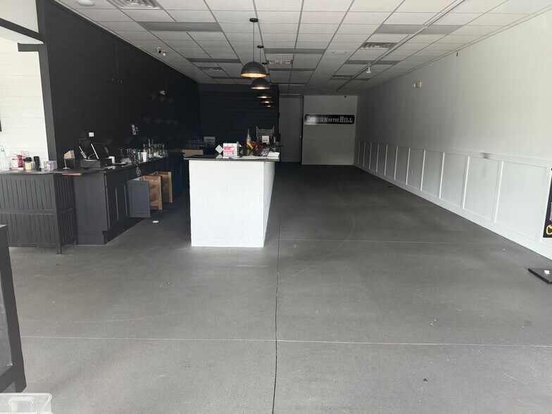 More Photos Of 1212 Gatewood Drive, Auburn General Retail For Lease