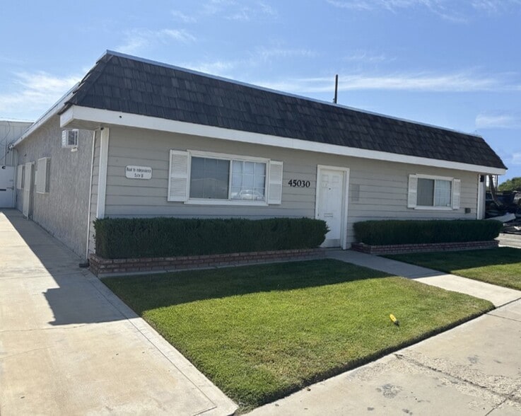 More Photos Of 45030 Trevor Ave, Lancaster Service For Sale