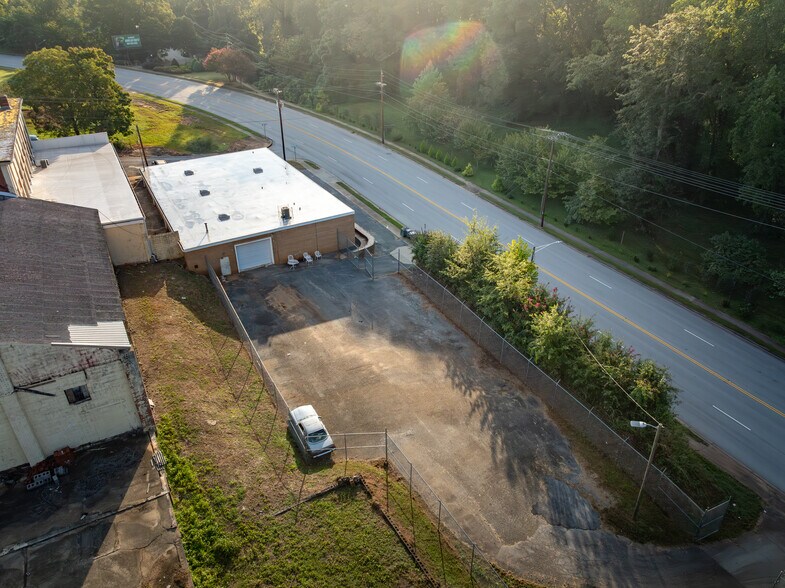 More Photos Of 457 S Daniel Morgan Ave, Spartanburg Manufacturing For Lease