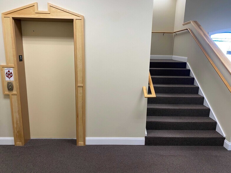 More Photos Of 117 N Mitchell St, Cadillac Medical For Sale
