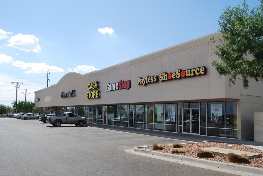 More Photos Of 10705 Gateway West Blvd, El Paso Freestanding For Lease