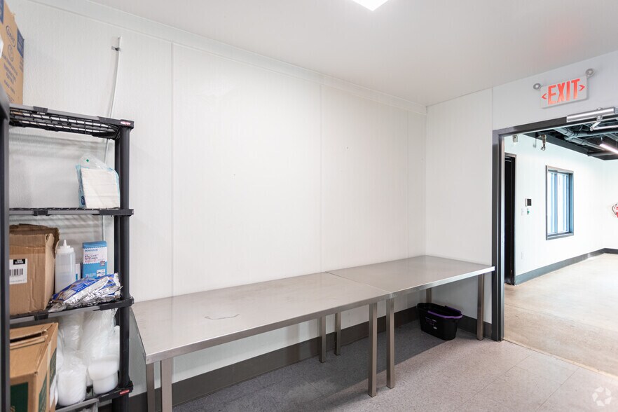 More Photos Of 495 W University Pky, Orem Storefront Retail Office For Lease